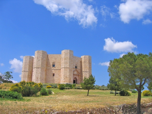 Castel_del_Monte_-_Apulia